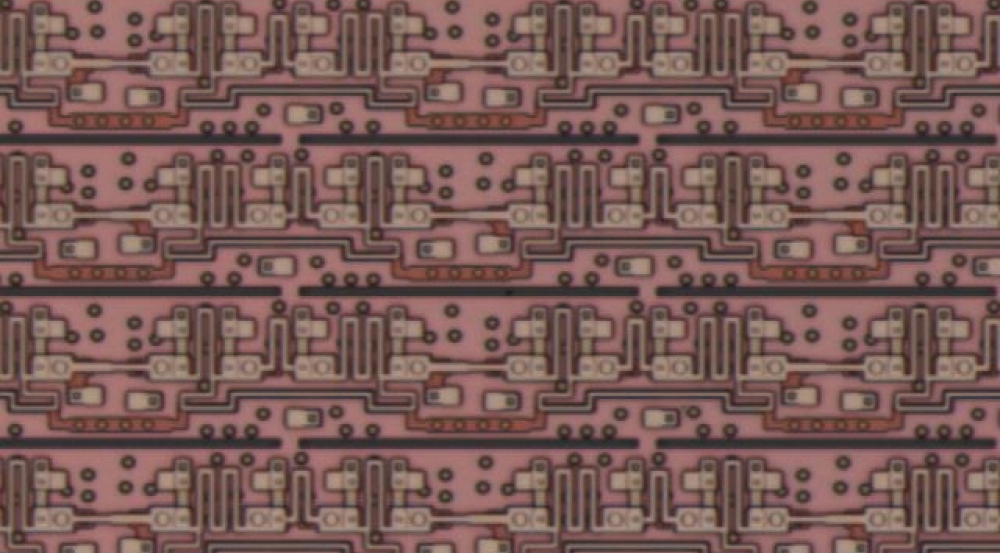 Image of a single-flux quantum shift register fabricated at Lincoln Labs.